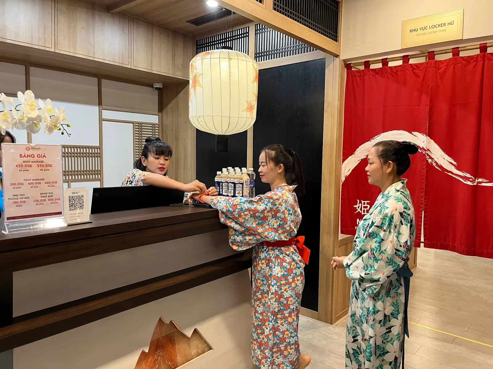 Lần đầu tắm onsen ở Ohayo: mua vé, tủ đồ, thứ tự ngâm, nội quy