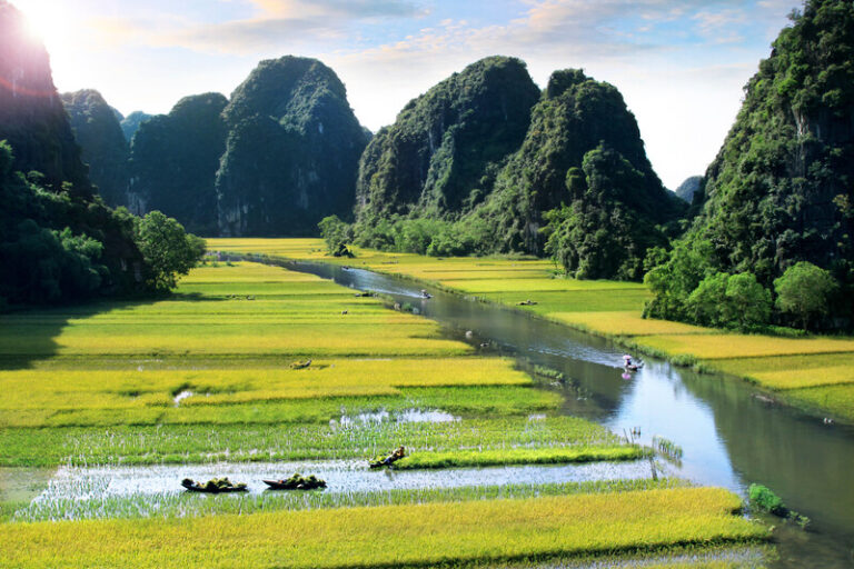 Kinh nghiệm du lịch Ninh Bình 3 ngày 2 đêm: Ăn gì, Chơi gì, Ở đâu?