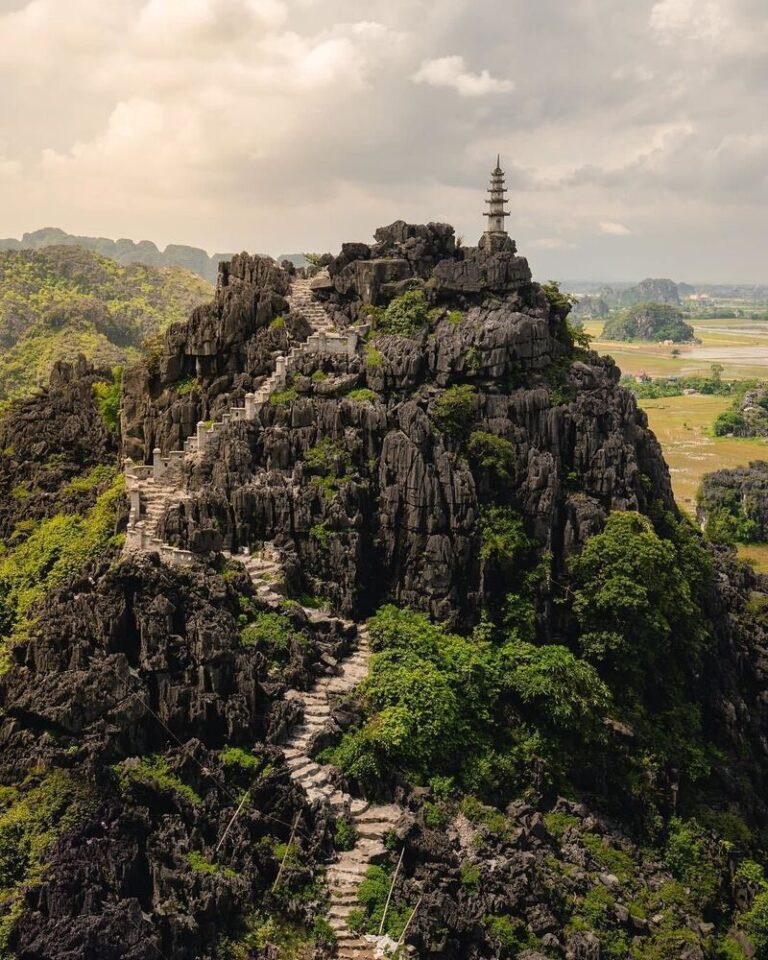 Review khu du lịch Hang Múa Ninh Bình: Giá vé, đường đi và kinh nghiệm