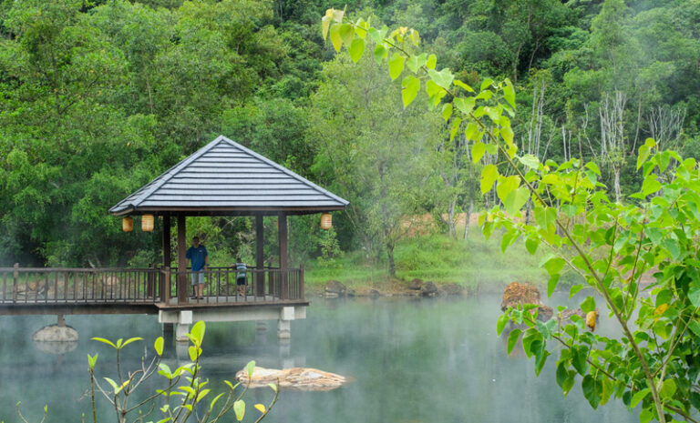 Kinh nghiệm đi Onsen Quảng Bình: Ở đâu, Cách di chuyển, Giá vé?